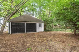 87 Robinson Ave, Glen Cove, NY 11542 - Photo 21