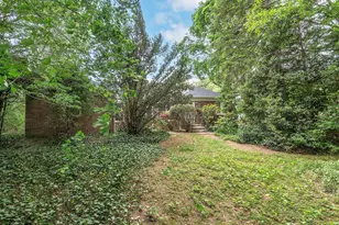 87 Robinson Ave, Glen Cove, NY 11542 - Photo 23