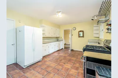 87 Robinson Avenue, Glen Cove, NY 11542 - Photo 15