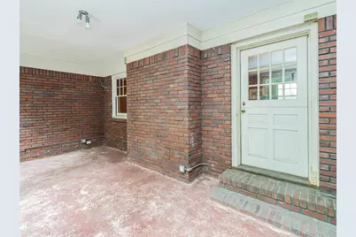 87 Robinson Avenue, Glen Cove, NY 11542 - Photo 17