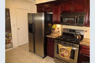 166-12 Union Turnpike, Fresh Meadows, NY 11366 - Photo 3