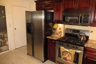 166-12 Union Tpke, Fresh Meadows, NY 11366 - Photo 3