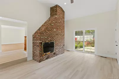 15 Locust Road, Old Bethpage, NY 11804 - Photo 15