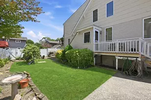 418 Myrtle Ave, West Islip, NY 11795 - Photo 35