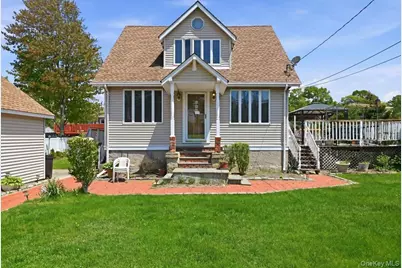 418 Myrtle Avenue, West Islip, NY 11795 - Photo 1
