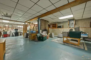 418 Myrtle Ave, West Islip, NY 11795 - Photo 29