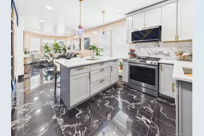 129 Morningside Place, Yonkers, NY 10703 - Photo 9