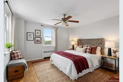 25 Knolls Crescent #4M, Bronx, NY 10463 - Photo 7