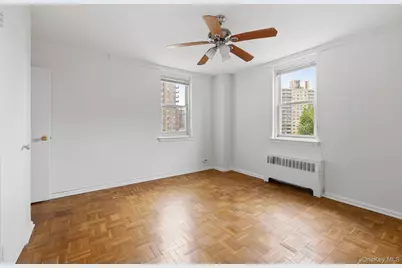 25 Knolls Crescent #4M, Bronx, NY 10463 - Photo 9