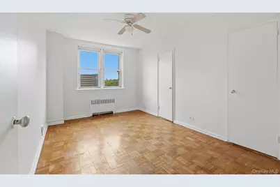 25 Knolls Crescent #4M, Bronx, NY 10463 - Photo 11