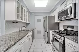 21 Lake St, White Plains, NY 10603 - Photo 13