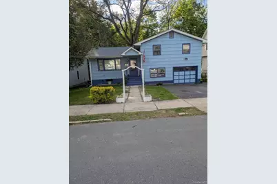 44 Commonwealth Avenue, Middletown, NY 10940 - Photo 1