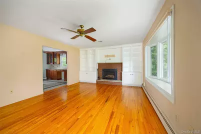 24 Johns Boulevard, Poughkeepsie, NY 12603 - Photo 9