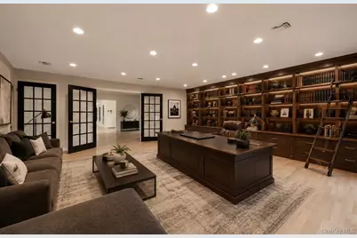 31 Sherwood Gate, Oyster Bay, NY 11771 - Photo 11