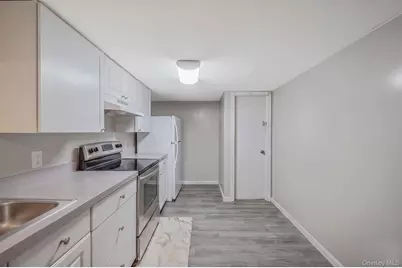535 Kime Avenue, West Islip, NY 11795 - Photo 31
