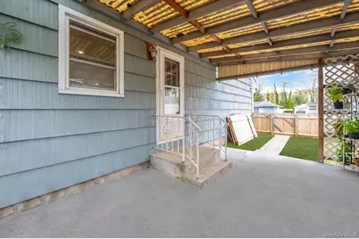 535 Kime Avenue, West Islip, NY 11795 - Photo 35