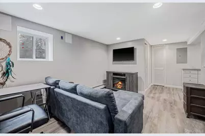 535 Kime Avenue, West Islip, NY 11795 - Photo 15