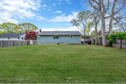 535 Kime Avenue, West Islip, NY 11795 - Photo 37