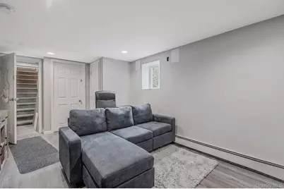 535 Kime Avenue, West Islip, NY 11795 - Photo 17