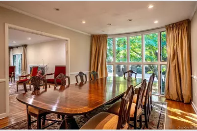 24 Hemlock Drive, Great Neck, NY 11024 - Photo 5