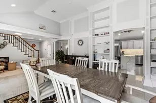 18 Sherwood Ln, Roslyn Heights, NY 11577 - Photo 9