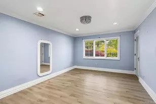 18 Sherwood Ln, Roslyn Heights, NY 11577 - Photo 21