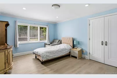 18 Sherwood Lane, Roslyn Heights, NY 11577 - Photo 25