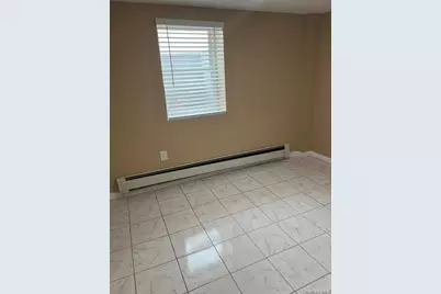 315 Cedar Court, Copiague, NY 11726 - Photo 11