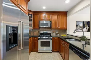 94-22 Magnolia Ct, Ozone Park, NY 11417 - Photo 11