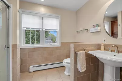 54 Rolling Street, Lynbrook, NY 11563 - Photo 19
