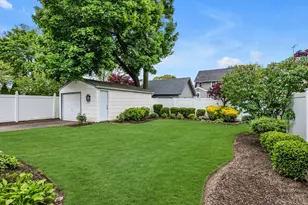 54 Rolling St, Lynbrook, NY 11563 - Photo 23