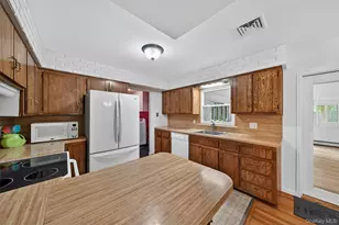 38 Emperor Ln, Montgomery, NY 12549 - Photo 13