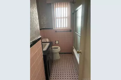 1210 Terrace Boulevard, New Hyde Park, NY 11040 - Photo 5