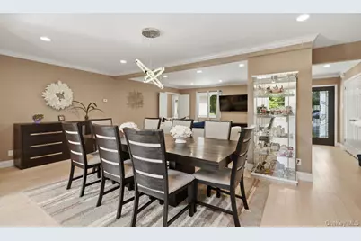 3007 Clearview Street, Yorktown Heights, NY 10598 - Photo 9