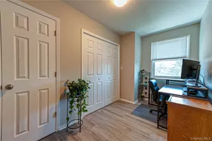 43 Spruce Pl, Lindenhurst, NY 11757 - Photo 15