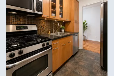 213-06 75 Avenue #2-O, Oakland Gardens, NY 11364 - Photo 11