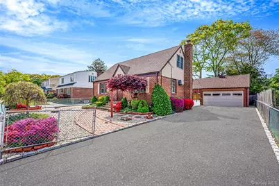 150 Connecticut Avenue, Massapequa, NY 11758 - Photo 3