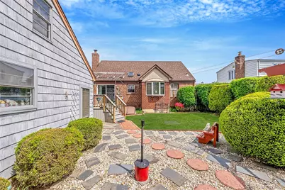 150 Connecticut Avenue, Massapequa, NY 11758 - Photo 11