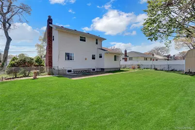 211 Lynbrook Street, Islip Terrace, NY 11752 - Photo 31