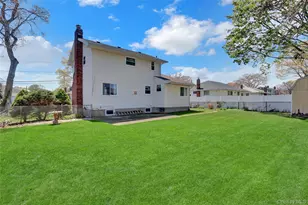 211 Lynbrook St, Islip Terrace, NY 11752 - Photo 31