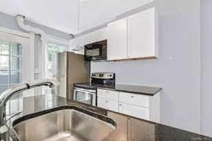 6 Bush Ave, Newburgh, NY 12550 - Photo 9