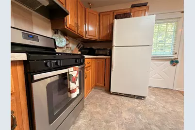 3 Primrose Lane #3, North Babylon, NY 11703 - Photo 5