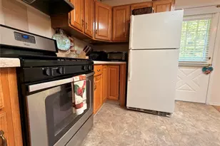 3 Primrose Ln, North Babylon, NY 11703 - Photo 5