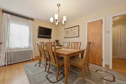 53 Edgeworth Street, Valley Stream, NY 11581 - Photo 9