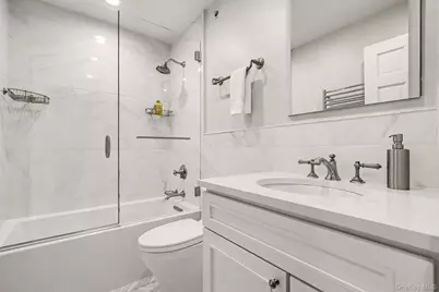 32 Valimar Boulevard, White Plains, NY 10603 - Photo 19