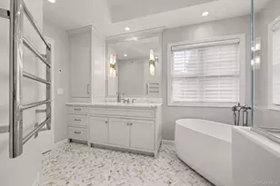 32 Valimar Blvd, White Plains, NY 10603 - Photo 17