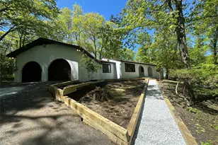 18 Hillside View Rd, Mahopac, NY 10541 - Photo 3