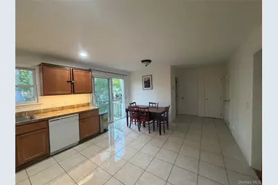 58 Flanders Boulevard, Riverhead, NY 11901 - Photo 5