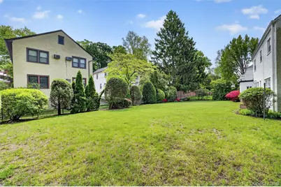 395 Packman Avenue, Mount Vernon, NY 10552 - Photo 23