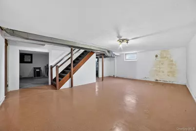 395 Packman Avenue, Mount Vernon, NY 10552 - Photo 17